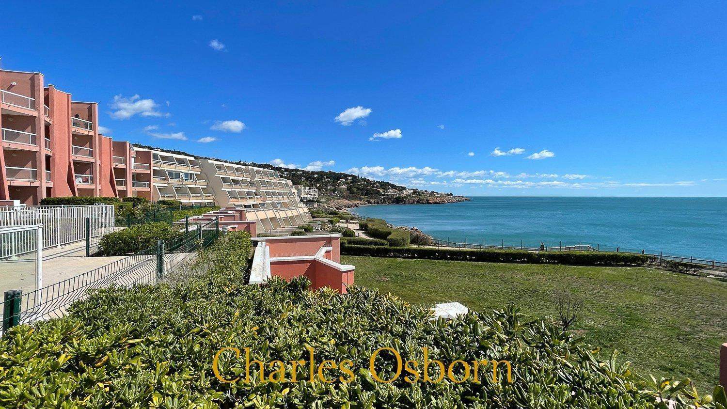Au Cayenne, Terrasse Et Vue Mer Sète Exterior foto
